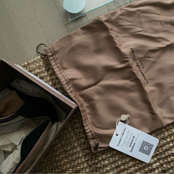 NWT Gianvito Rossi Plexi Pumps 85mm - Picture 7 of 13